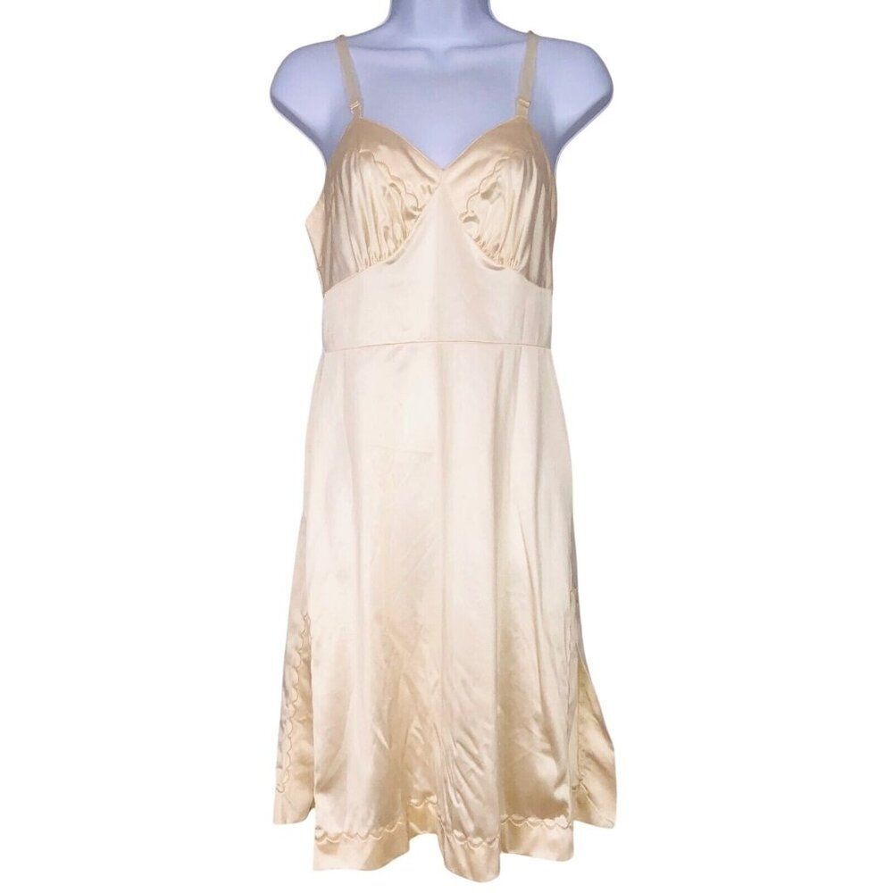 Vintage 50s Womens S Full Slip Beige Sleeveless Plain No Lace V Neck